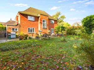 REAR ASPECT- click for photo gallery